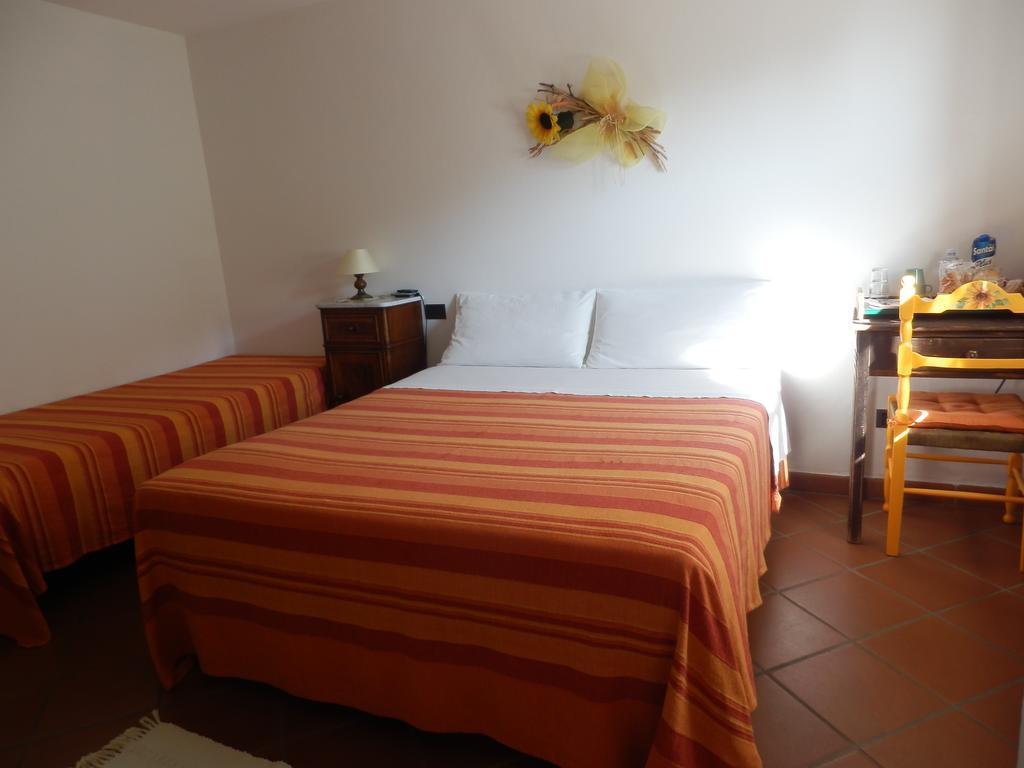 Bed and Breakfast Il Girasole Fosdinovo Pokoj fotografie